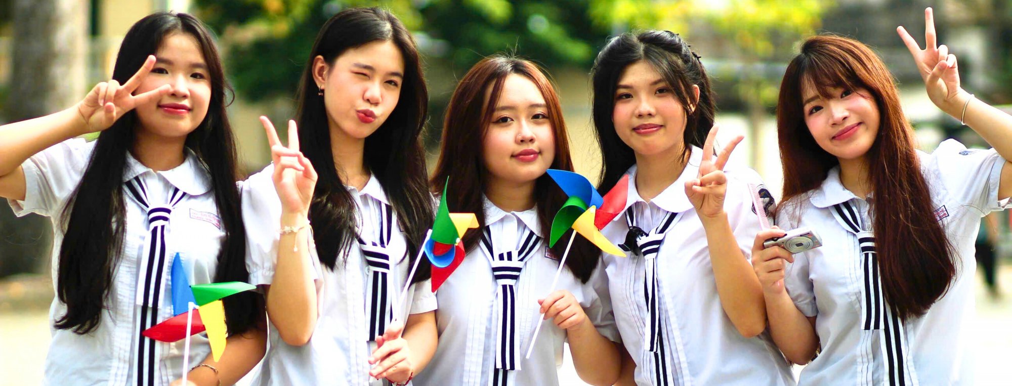Học sinh lớp 12AXH6