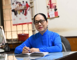 Cô Lã Thị Thanh Phương - Nguyên Trưởng phòng GD&ĐT Quận 10 - Hiệu trưởng